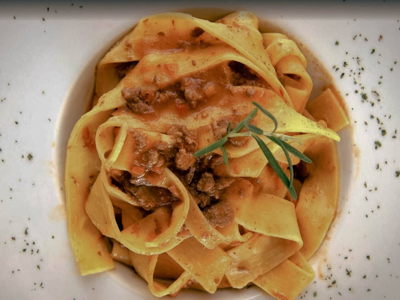 piatti castelluccio osteria del vettore  pappardelle con sugo e castrato