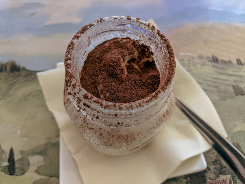 piatti castelluccio osteria del vettore tiramisu con ricotta